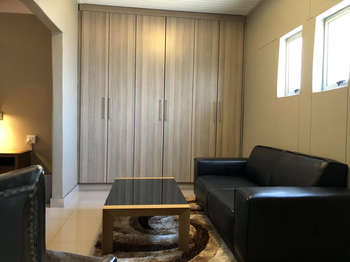 City Lodge Etosha Omuthiya Zewnętrze zdjęcie