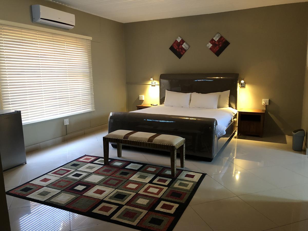 City Lodge Etosha Omuthiya Zewnętrze zdjęcie