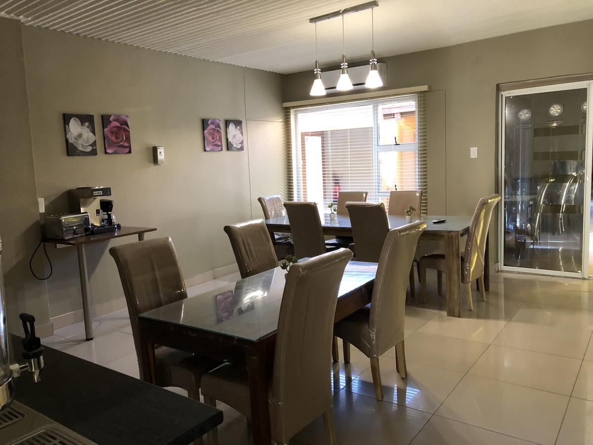 City Lodge Etosha Omuthiya Zewnętrze zdjęcie
